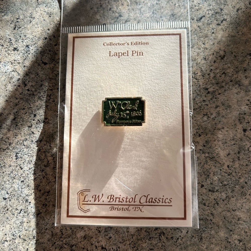 William Clark Signature Pin from Pompey’s Pillar Montana State Hat Pin NWT - Picture 2 of 7